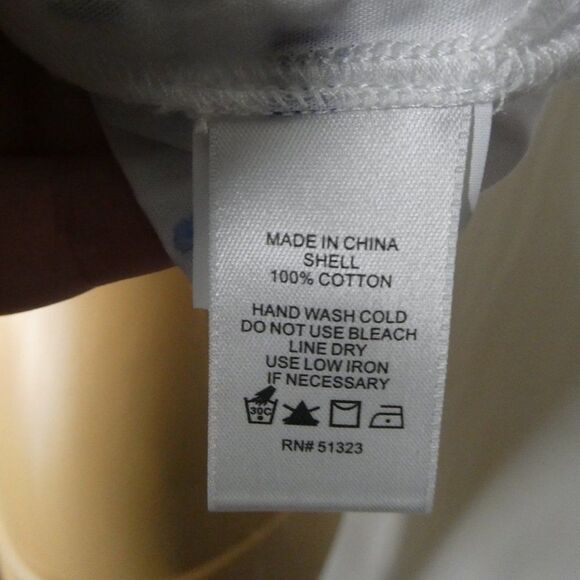 CeCe Clipped Swiss Dot Button Up Shirt Sleeveless - Picture 7 of 10